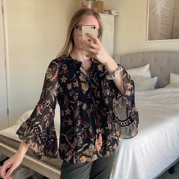 Anthropologie Maeve odetta black floral and bird print bell sleeve shirt - Picture 3 of 15